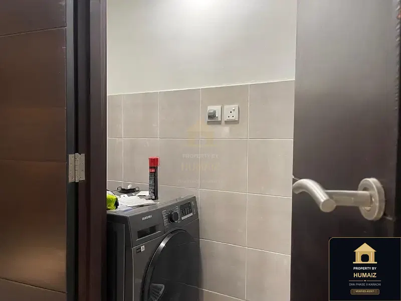 3-Bedroom Luxury Apartment (Sea Facing, 4 Bath, Suite 23) at Pearl Towers For Rent in DHA Phase 8 Karachi — Photograph 9