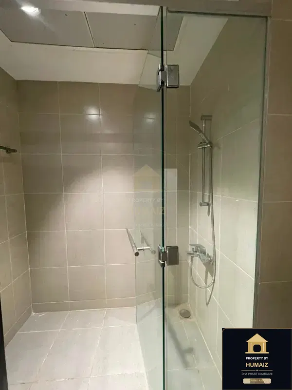 2-Bedroom Luxury Apartment (Sea Facing, 2 Bath, Suite 33) at Coral Towers For Sale in DHA Phase 8 Karachi — Photograph 4