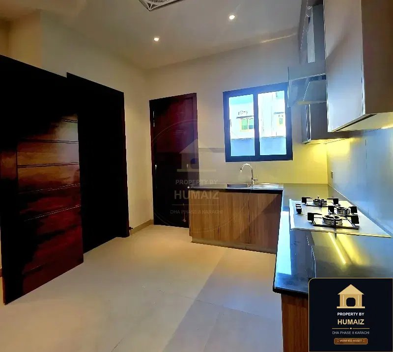 500 Sq. Yd. 6-Bedroom Luxury Villa (Basement, 6 Bath, Residence 4) on Zulfiqar Commercial For Sale in DHA Phase 8 Karachi — Photograph 15