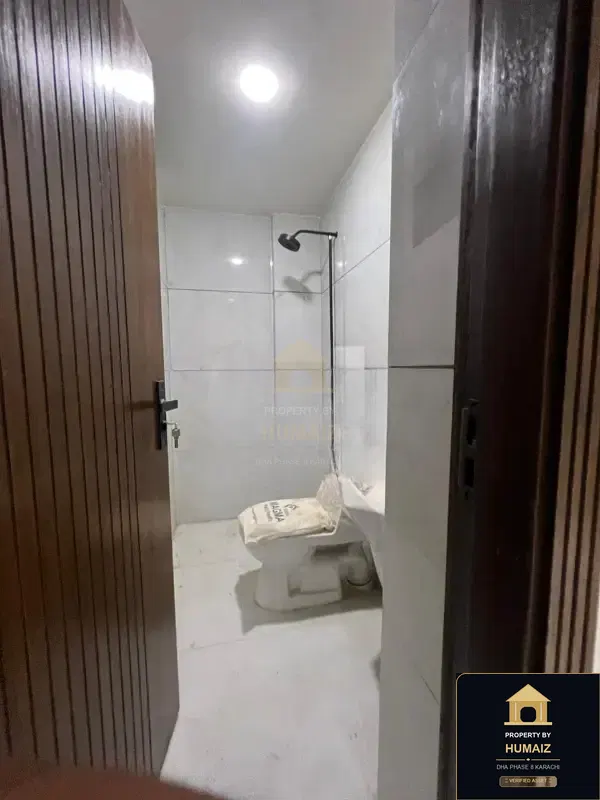 3-Bedroom Luxury Apartment (Brand New, 3 Bath, Suite 25) on Al-Murtaza Commercial For Sale in DHA Phase 8 Karachi — Photograph 4