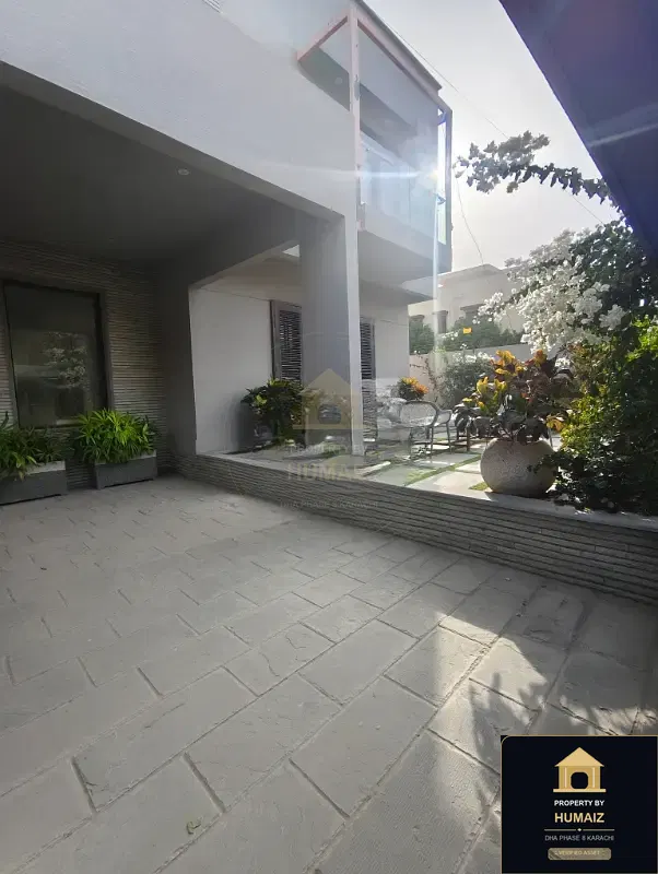 500 Sq. Yd. 4-Bedroom Luxury Villa (Basement, 5 Bath, Residence 5) in DHA Phase 8 For Rent in DHA Phase 8 Karachi — Photograph 2