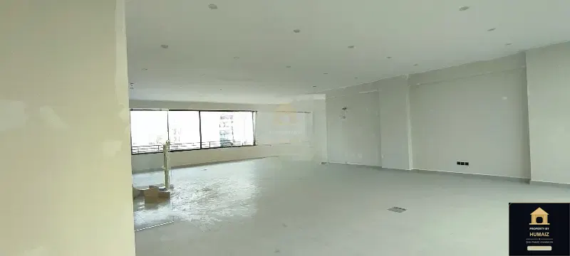 189 Sq. Yd. Commercial Retail Shop (Basement, Unit 1) on Al-Murtaza Commercial For Rent in DHA Phase 8 Karachi — Photograph 17