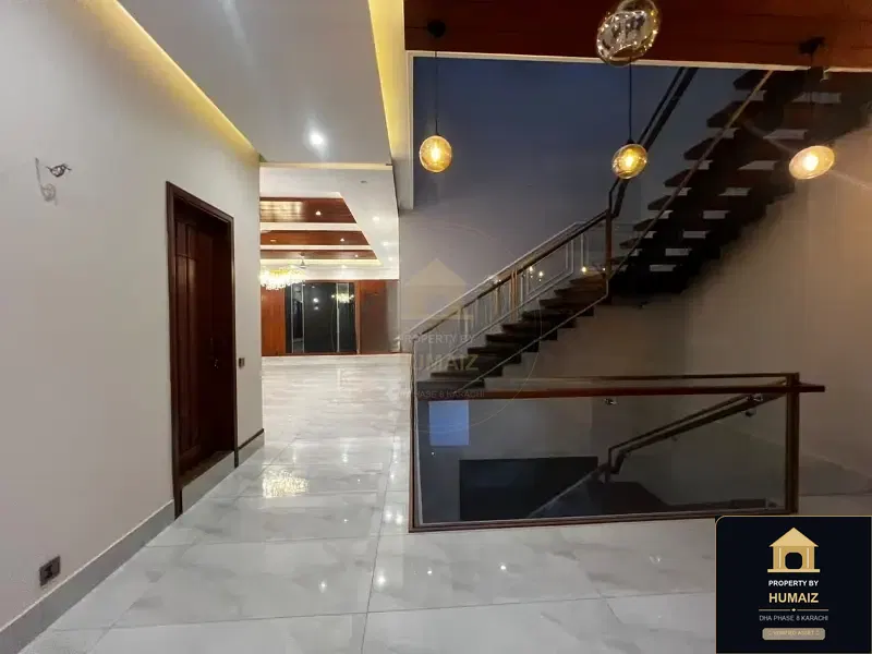500 Sq. Yd. 5-Bedroom Luxury Villa (West Open, 6 Bath, Residence 28) in DHA Phase 8 For Sale in DHA Phase 8 Karachi — Photograph 5