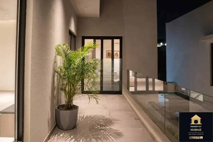 500 Sq. Yd. 6-Bedroom Luxury Villa (Basement, 6 Bath, Residence 22) in DHA Phase 8 For Sale in DHA Phase 8 Karachi — Photograph 5