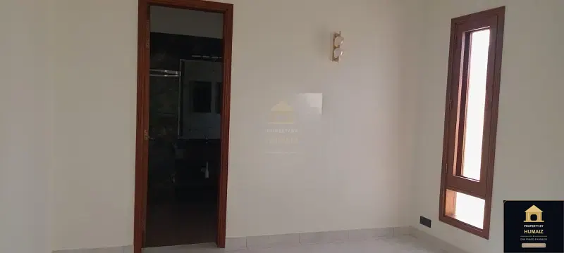 500 Sq. Yd. 8-Bedroom Luxury Villa (Basement, 7 Bath, Residence 2) in DHA Phase 8 For Sale in DHA Phase 8 Karachi — Photograph 18