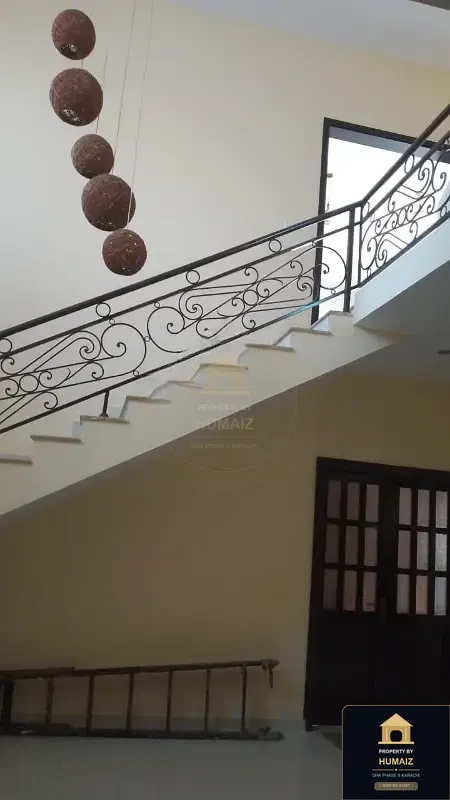 4-Bedroom Upper/Lower Portion (4 Bath, Unit 1) in DHA Phase 8 For Rent in DHA Phase 8 Karachi — Photograph 8