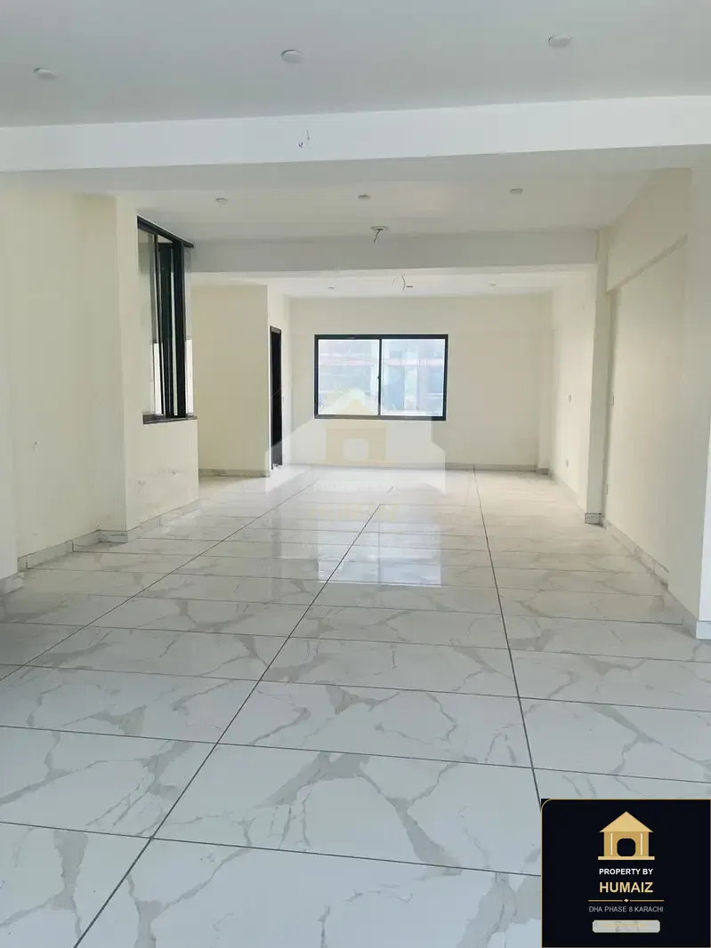 200 Sq. Yd. Commercial Building (Boulevard Facing, Unit 3) in DHA Phase 8 For Rent in DHA Phase 8 Karachi — Photograph 4