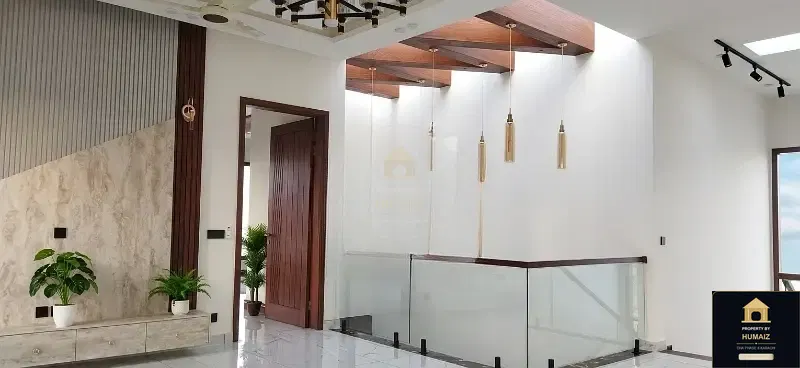 500 Sq. Yd. 7-Bedroom Luxury Villa (Boulevard Facing, 6 Bath, Residence 2) in Zone B For Sale in DHA Phase 8 Karachi — Photograph 9