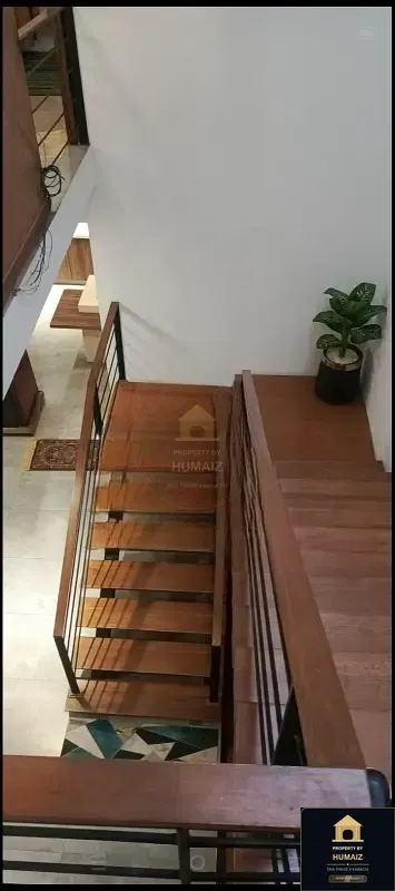 500 Sq. Yd. 5-Bedroom Luxury Villa (5 Bath, Residence 8) on Zulfiqar Commercial For Sale in DHA Phase 8 Karachi — Photograph 4