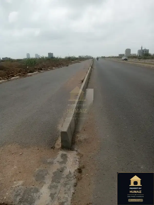200 Sq. Yd. Commercial Plot (Parcel 6) on Peninsula Commercial For Sale in DHA Phase 8 Karachi — Photograph 4