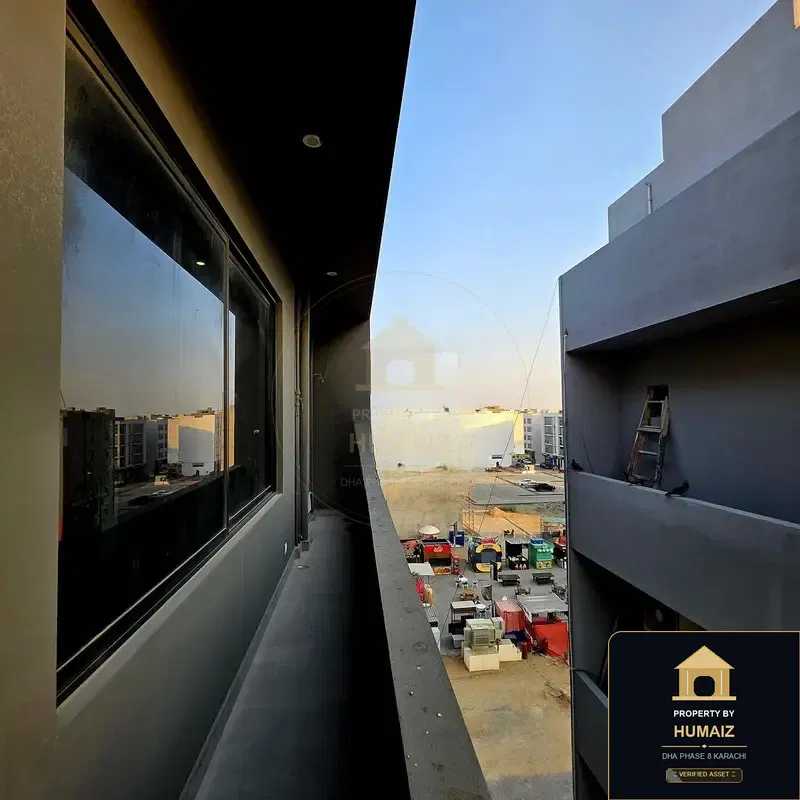 113 Sq. Yd. Corporate Office Space (Unit 4) on Zulfiqar Commercial For Rent in DHA Phase 8 Karachi — Photograph 9