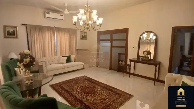 1,000 Sq. Yd. 7-Bedroom Luxury Villa (Basement, 7 Bath, Residence 6) in DHA Phase 8 For Sale in DHA Phase 8 Karachi — Photograph 4