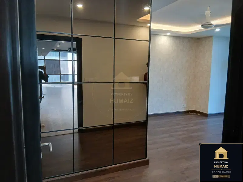 3-Bedroom Luxury Apartment (Sea Facing, 5 Bath, Suite 27) at Pearl Towers For Sale in DHA Phase 8 Karachi — Photograph 17