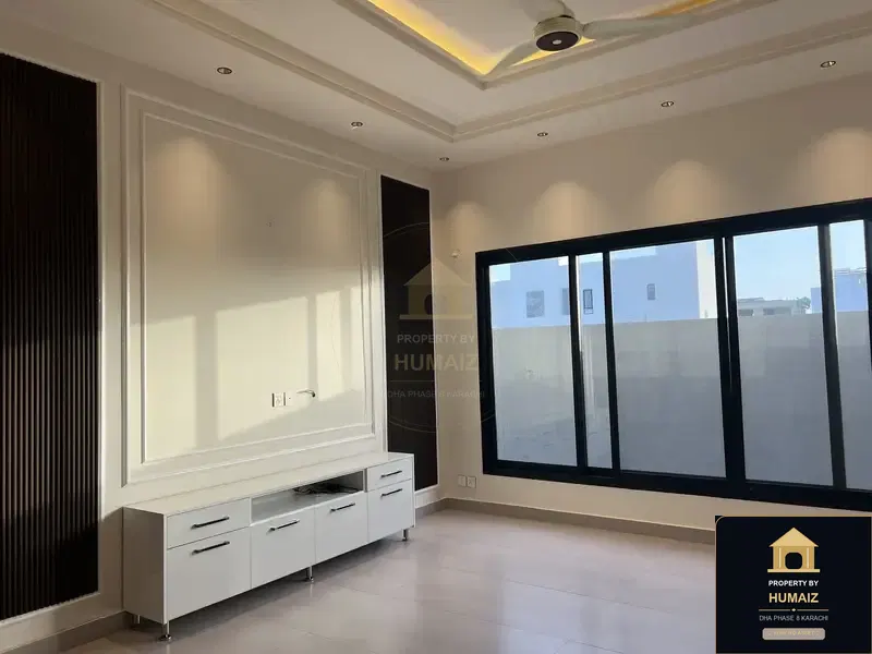 300 Sq. Yd. 5-Bedroom Luxury Villa (West Open, 5 Bath, Residence 4) in DHA Phase 8 For Sale in DHA Phase 8 Karachi — Photograph 4