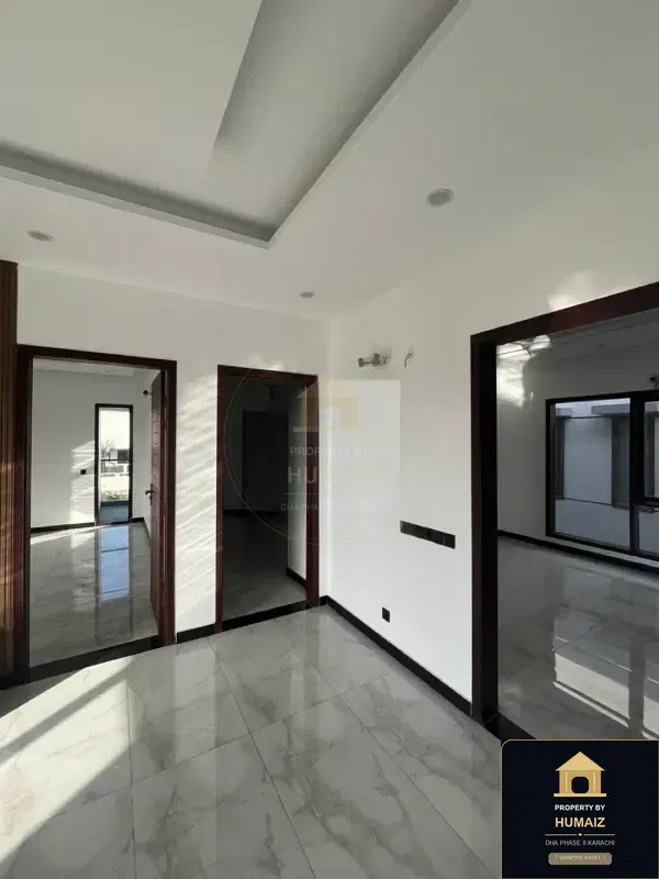 500 Sq. Yd. 6-Bedroom Luxury Villa (West Open, 7 Bath, Residence 1) in Khayaban-e-Shujaat For Sale in DHA Phase 8 Karachi — Photograph 7