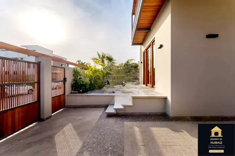 500 Sq. Yd. 5-Bedroom Luxury Villa (Private Pool, 6 Bath, Residence 3) in Khayaban-e-Faisal For Sale in DHA Phase 8 Karachi — Photograph 4