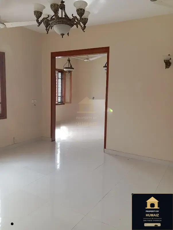 3-Bedroom Upper/Lower Portion (3 Bath, Unit 49) in DHA Phase 8 For Rent in DHA Phase 8 Karachi — Photograph 2