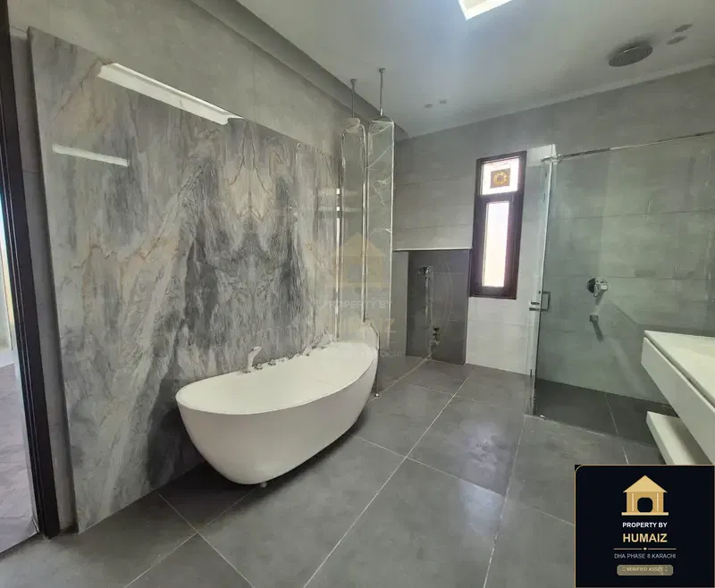 600 Sq. Yd. 6-Bedroom Luxury Villa in Zone B For Sale in DHA Phase 8 Karachi — Photograph 6