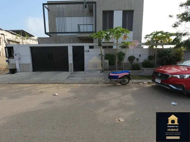 500 Sq. Yd. Architectural Villa (Residence 1) in DHA Phase 8 For Sale in DHA Phase 8 Karachi — Photograph 3