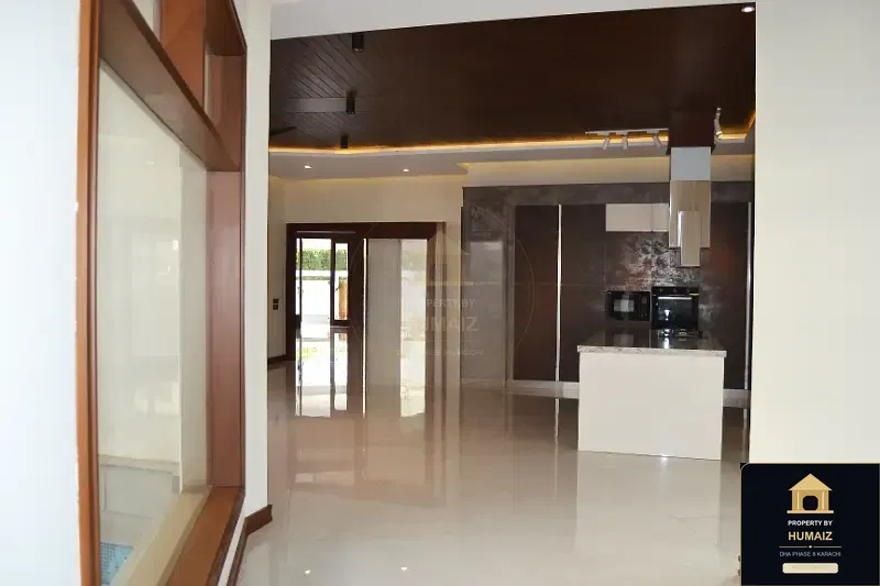 1,000 Sq. Yd. 6-Bedroom Luxury Villa (Basement, 7 Bath, Residence 58) in DHA Phase 8 For Sale in DHA Phase 8 Karachi — Photograph 11