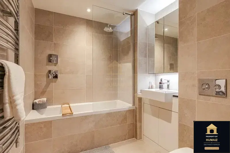 2-Bedroom Luxury Apartment (Sea Facing, 2 Bath, Suite 16) at Pearl Towers For Sale in DHA Phase 8 Karachi — Photograph 8