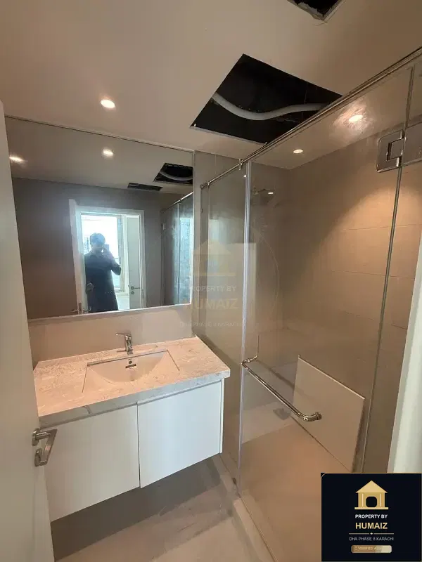 Luxury Penthouse Suite (Sea Facing, Suite 2) at The Views For Sale in DHA Phase 8 Karachi — Photograph 14