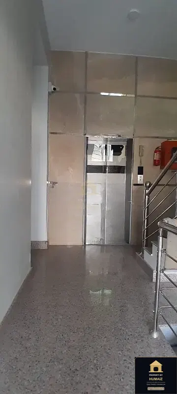 222 Sq. Yd. Corporate Office Space (Brand New, Unit 1) on Zulfiqar Commercial For Rent in DHA Phase 8 Karachi — Photograph 4