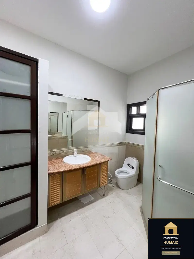 4-Bedroom Upper/Lower Portion (5 Bath, Unit 12) in DHA Phase 8 For Rent in DHA Phase 8 Karachi — Photograph 8