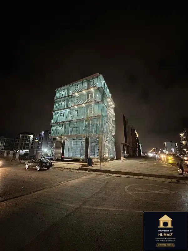 239 Sq. Yd. Corporate Office Space (Boulevard Facing, Unit 2) on Zulfiqar Commercial For Rent in DHA Phase 8 Karachi — Photograph 4