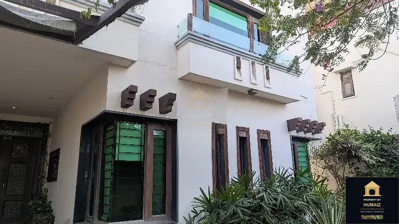 111 Sq. Yd. 7-Bedroom Luxury Villa in DHA Phase 8 For Sale in DHA Phase 8 Karachi — Photograph 5