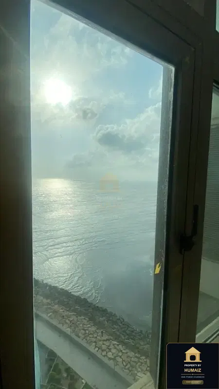 4-Bedroom Luxury Apartment (Sea Facing, 6 Bath, Suite 11) at Pearl Towers For Sale in DHA Phase 8 Karachi — Photograph 4