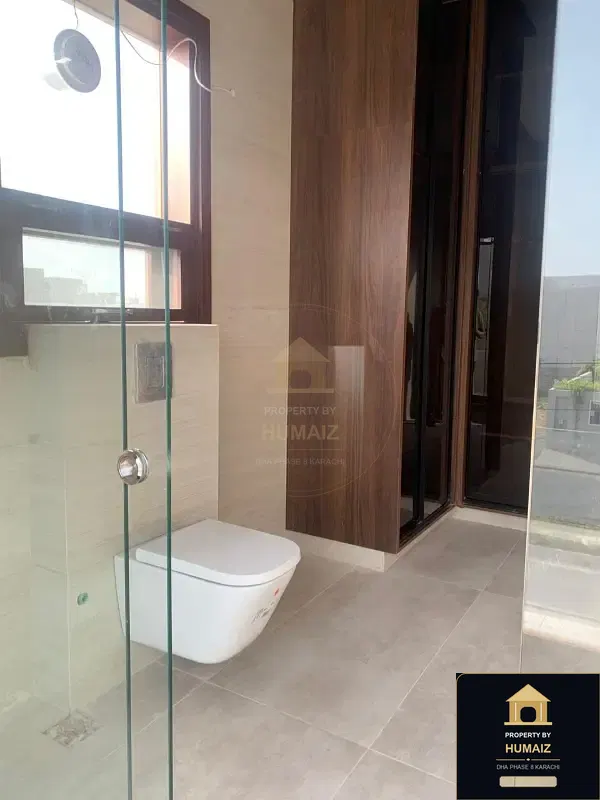 500 Sq. Yd. 6-Bedroom Luxury Villa (6 Bath, Residence 32) in DHA Phase 8 For Sale in DHA Phase 8 Karachi — Photograph 12
