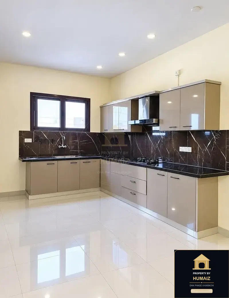 100 Sq. Yd. 4-Bedroom Luxury Villa in Zone B For Rent in DHA Phase 8 Karachi — Photograph 4