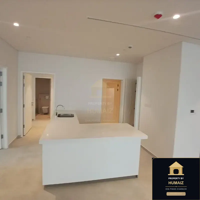 3-Bedroom Luxury Apartment (Sea Facing, 4 Bath, Suite 2) at The Views South Tower For Rent in DHA Phase 8 Karachi — Photograph 11