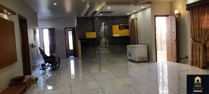3-Bedroom Upper/Lower Portion (4 Bath, Unit 1) on Zulfiqar Commercial For Rent in DHA Phase 8 Karachi — Photograph 3