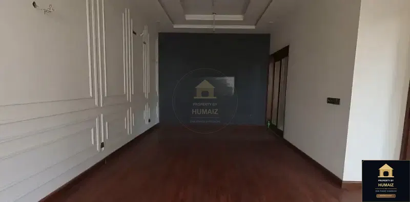 300 Sq. Yd. 6-Bedroom Luxury Villa (Basement, 6 Bath, Residence 2) in Khayaban-e-Sahil For Sale in DHA Phase 8 Karachi — Photograph 4