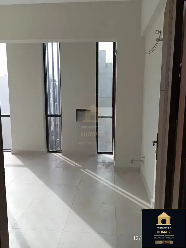 131 Sq. Yd. Corporate Office Space on Zulfiqar Commercial For Rent in DHA Phase 8 Karachi — Photograph 6