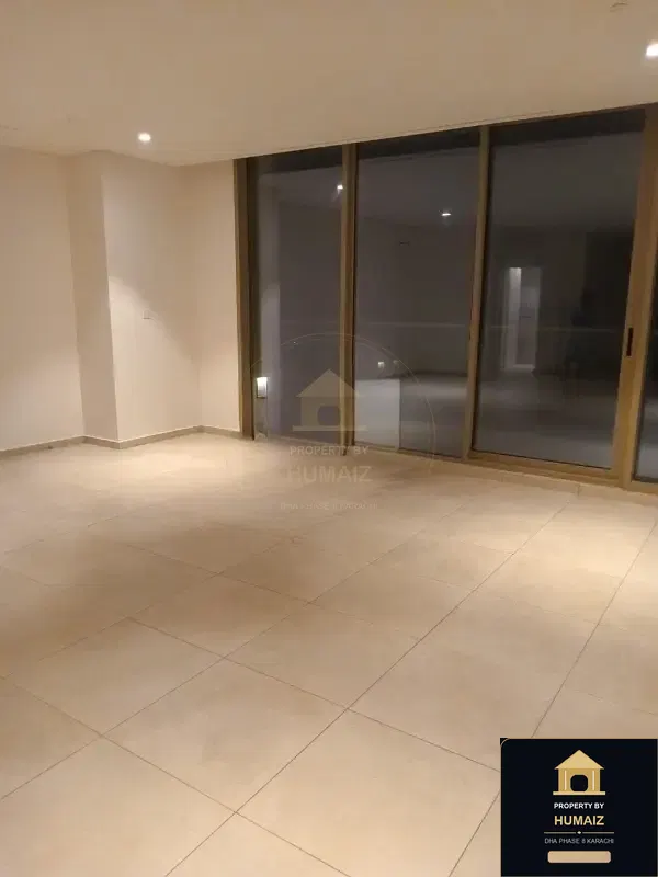 3-Bedroom Luxury Apartment (Sea Facing, 4 Bath, Suite 24) at The Views For Rent in DHA Phase 8 Karachi — Photograph 17