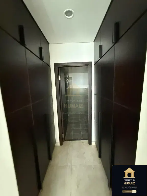 3-Bedroom Luxury Apartment (Sea Facing, 5 Bath, Suite 7) at Pearl Towers For Sale in DHA Phase 8 Karachi — Photograph 10