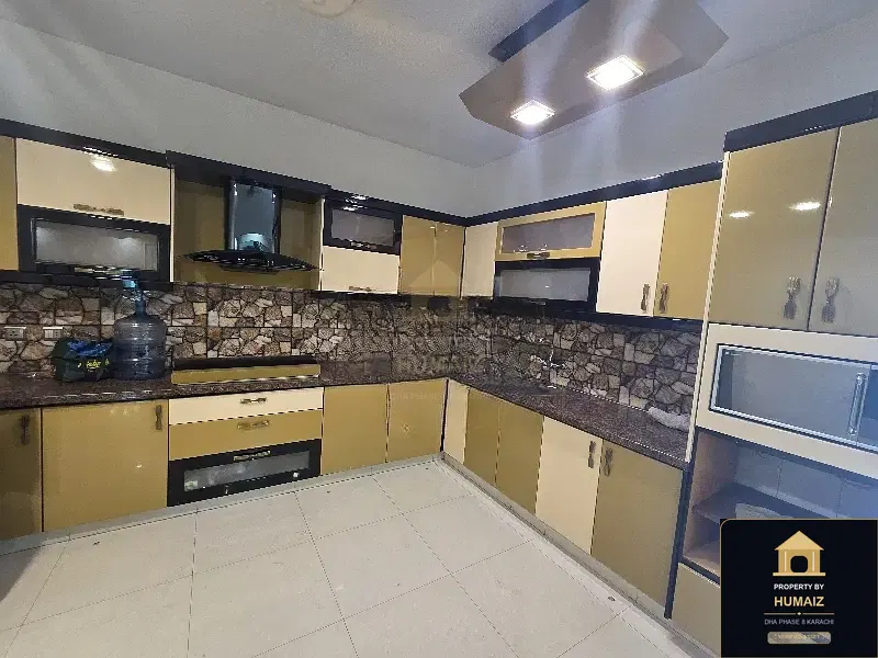 500 Sq. Yd. 6-Bedroom Luxury Villa (Basement, 6 Bath, Residence 126) in DHA Phase 8 For Sale in DHA Phase 8 Karachi — Photograph 2