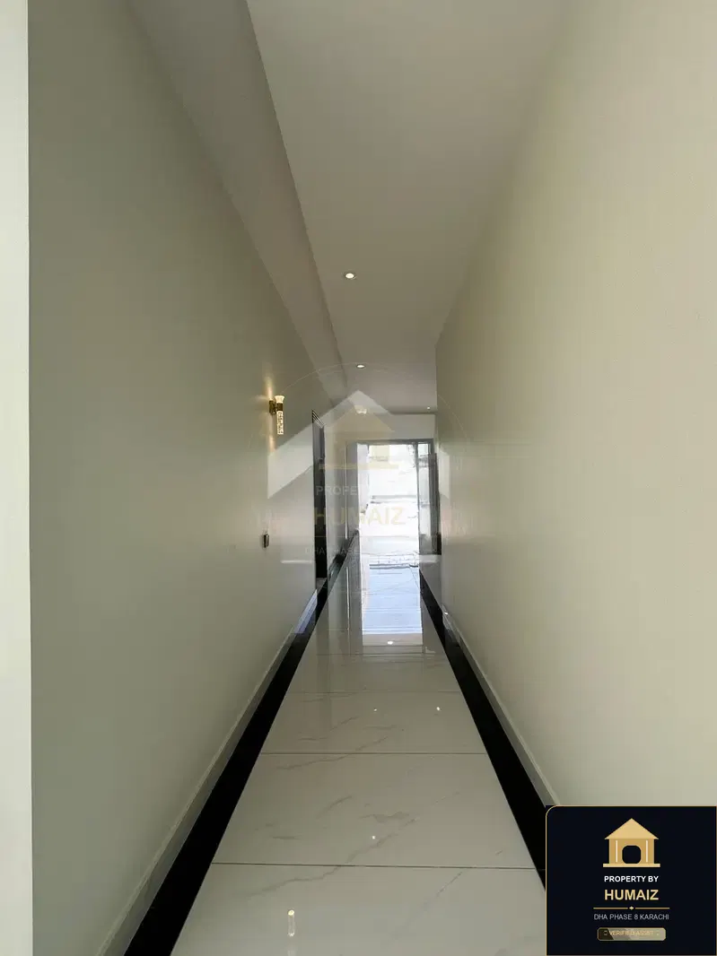 666 Sq. Yd. 6-Bedroom Luxury Villa (Basement, 7 Bath, Residence 10) in DHA Phase 8 For Sale in DHA Phase 8 Karachi — Photograph 7