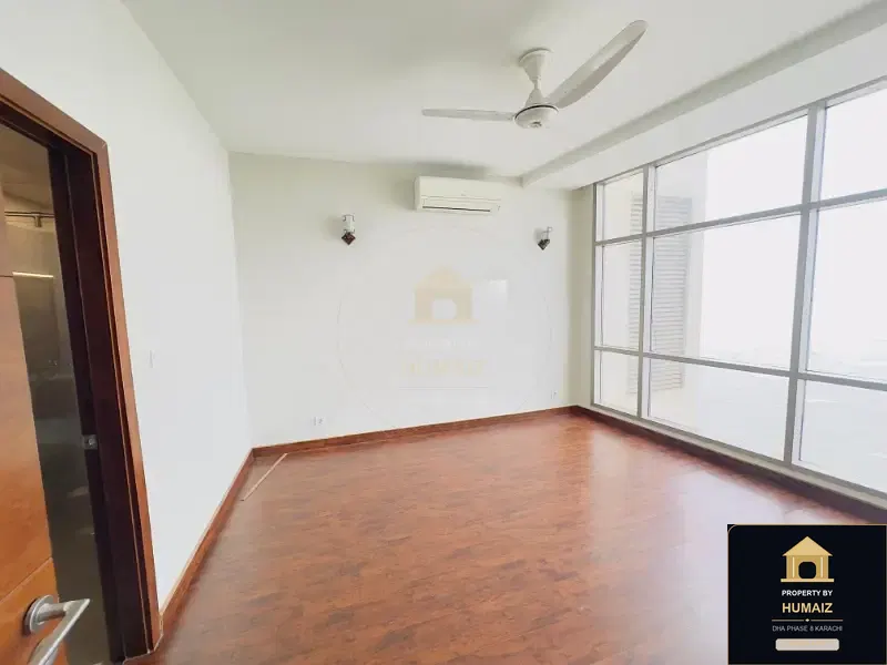 3-Bedroom Luxury Apartment (Sea Facing, 5 Bath, Suite 3) at Pearl Towers For Rent in DHA Phase 8 Karachi — Photograph 23