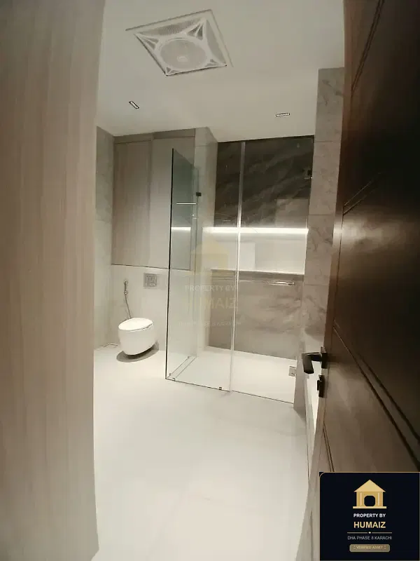 500 Sq. Yd. 5-Bedroom Luxury Villa (Private Pool, 6 Bath, Residence 37) in DHA Phase 8 For Sale in DHA Phase 8 Karachi — Photograph 15