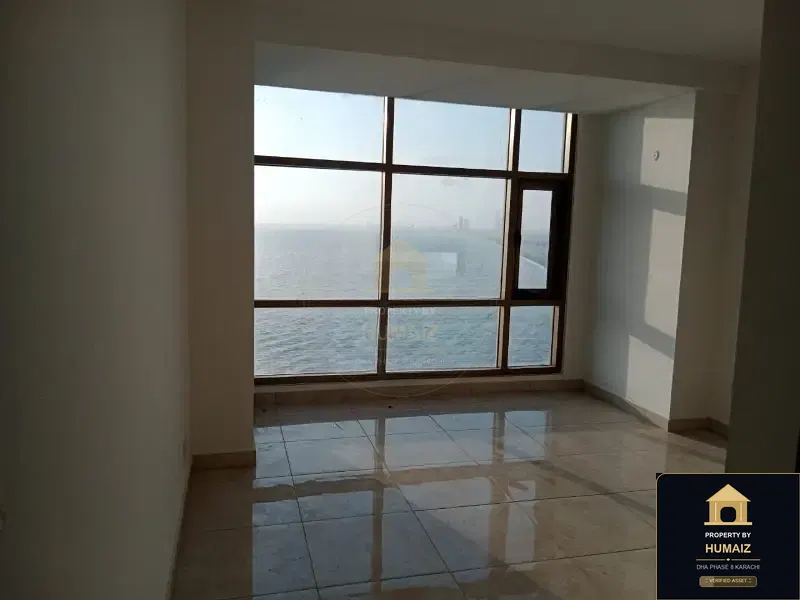 3-Bedroom Luxury Apartment (Sea Facing, 5 Bath, Suite 22) at Pearl Towers For Sale in DHA Phase 8 Karachi — Photograph 14