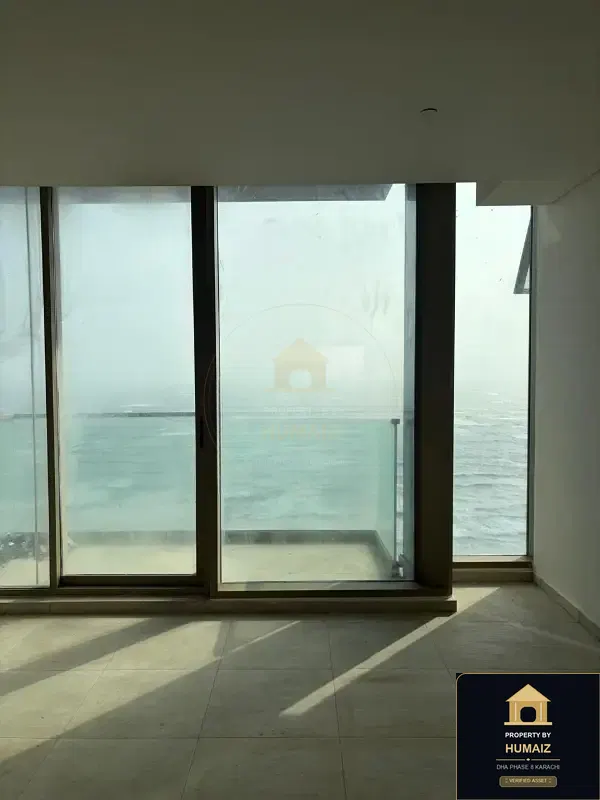 3-Bedroom Luxury Apartment (Sea Facing, 4 Bath, Suite 12) at The Views For Sale in DHA Phase 8 Karachi — Photograph 7