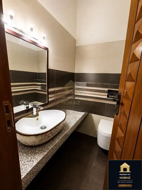 3-Bedroom Upper/Lower Portion (Private Pool, 4 Bath, Unit 14) in DHA Phase 8 For Rent in DHA Phase 8 Karachi — Photograph 4