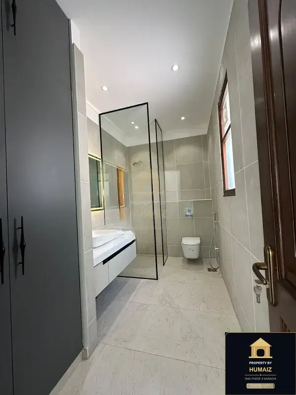666 Sq. Yd. 5-Bedroom Luxury Villa (Basement, 6 Bath, Residence 5) in DHA Phase 8 For Sale in DHA Phase 8 Karachi — Photograph 19