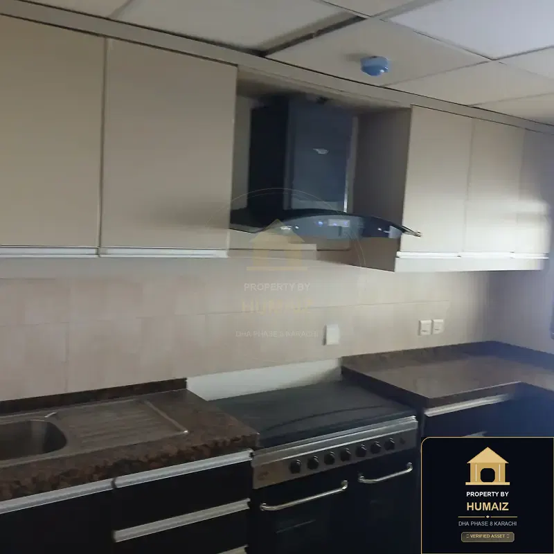 4-Bedroom Luxury Apartment (Sea Facing, 6 Bath, Suite 9) at Pearl Towers For Sale in DHA Phase 8 Karachi — Photograph 13