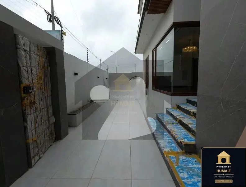 500 Sq. Yd. 6-Bedroom Luxury Villa (Basement, 6 Bath, Residence 109) in DHA Phase 8 For Sale in DHA Phase 8 Karachi — Photograph 3