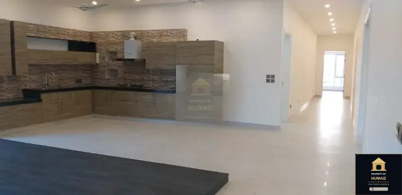 3-Bedroom Upper/Lower Portion (4 Bath, Unit 2) in DHA Phase 8 For Rent in DHA Phase 8 Karachi — Photograph 9